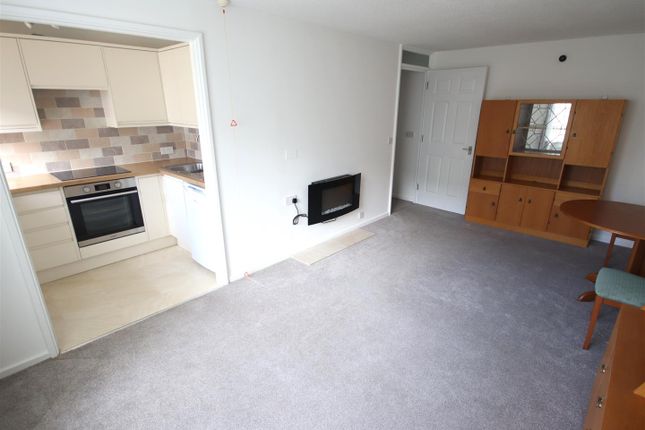 14, Ivyfield Court, Chippenham photo 4