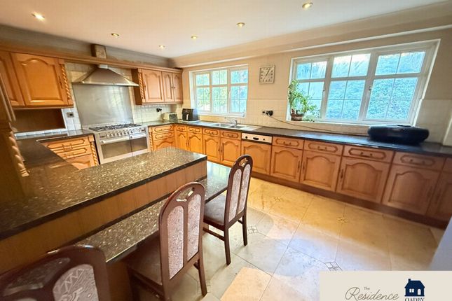Wychwood, Park Road, Slough photo 4