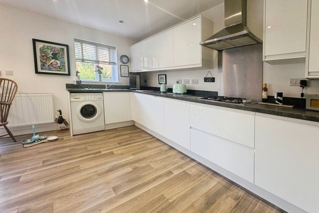 15, Meadow Nook Drive, Skelmersdale photo 2