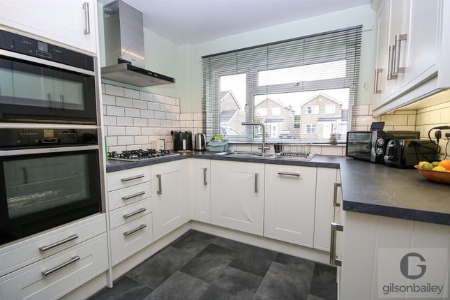 10, Wild Radish Close, Norwich photo 2