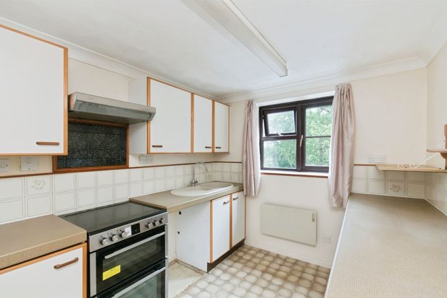 8, Glynde Court, Bexhill-On-Sea photo 3