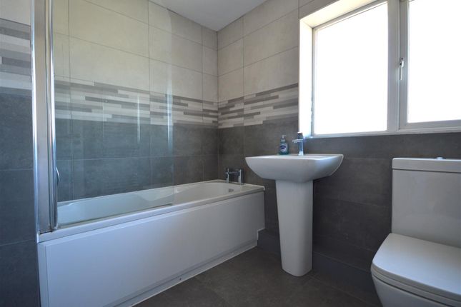 44, Liddington Way, Northampton photo 4