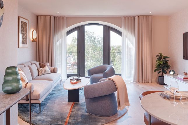 Flat J5.1, 39, Chelsea Waterfront, London photo 4