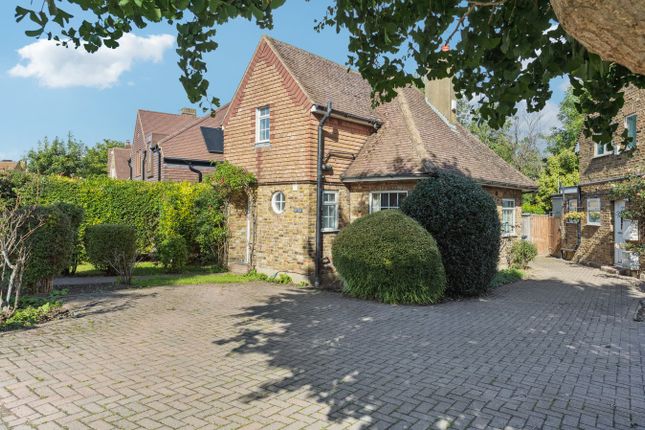57, Chequers Orchard, Iver photo 2