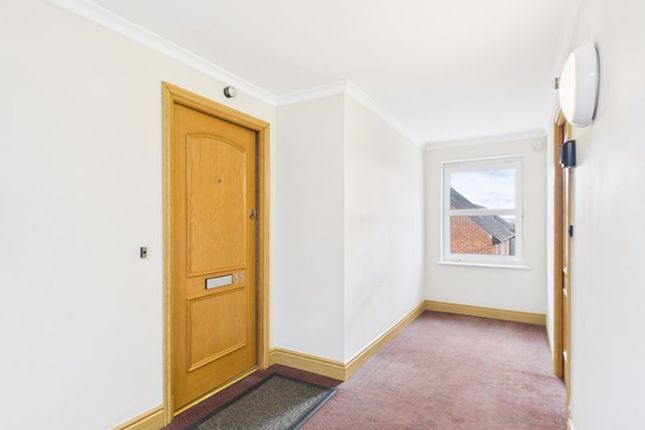 No 35, Hafan Tywi, Carmarthen photo 2