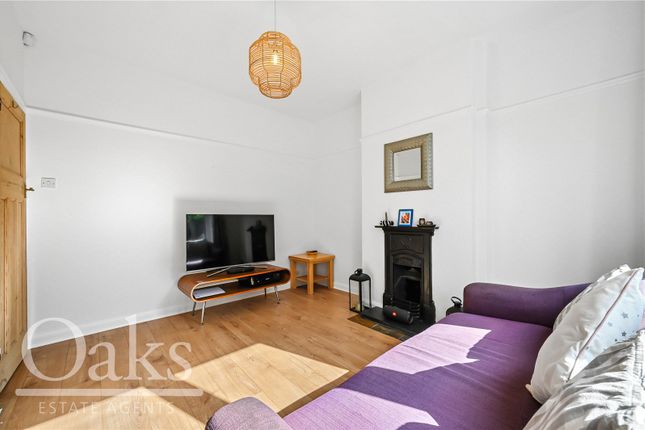 84, Fieldend Road, London photo 2
