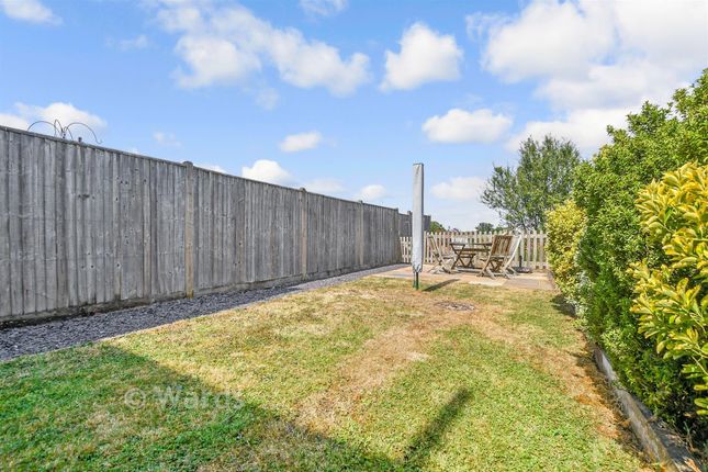 28, Hopes Grove, Ashford photo 4