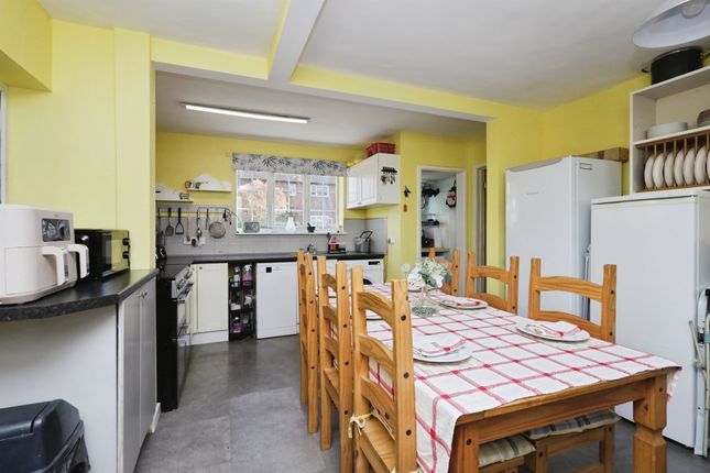 11, Buckwell Rise, Hailsham photo 2