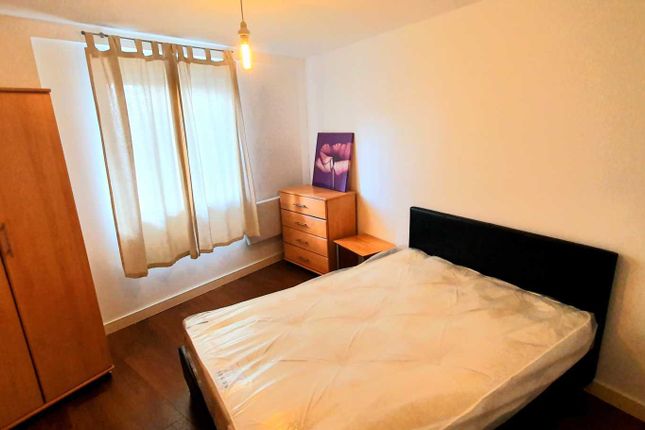 63 The Nile, City Road East, Manchester photo 4
