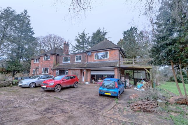 Thumbnail Flat to rent in Deanfield, Saunderton, High Wycombe, Buckinghamshire