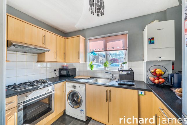 35, Cloudberry Road, Swindon photo 4