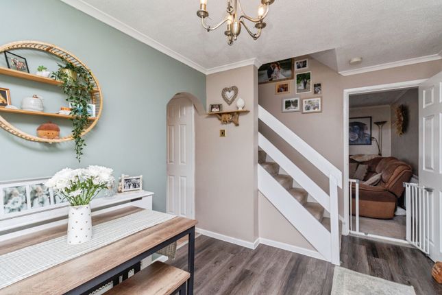 7, Greylarch Lane, Staffordshire photo 4