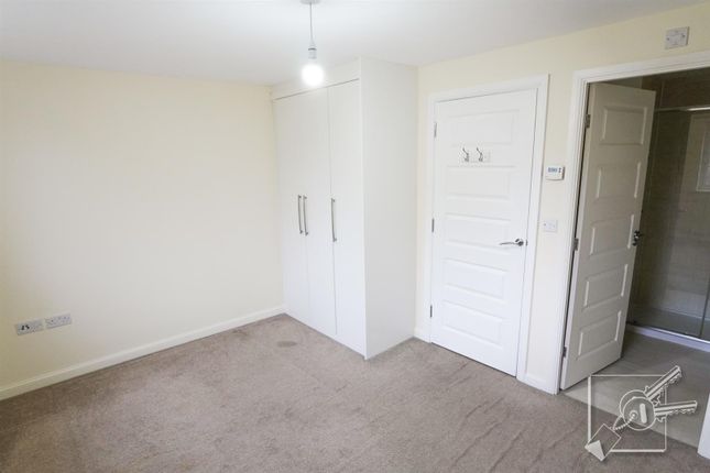 Town house for sale in Burroughs Drive, Dartford