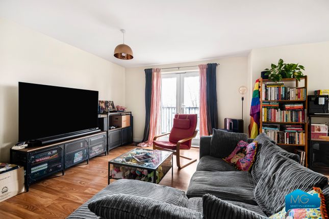 Thumbnail Flat to rent in Gilson Place, Coppetts Road, Muswell Hill, London