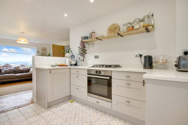 12, Beech Grove, Barnstaple photo 2
