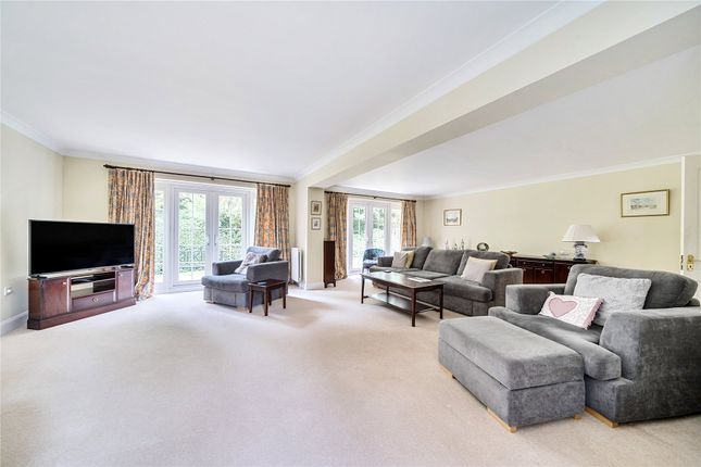 5, Wolds Drive, Orpington photo 3