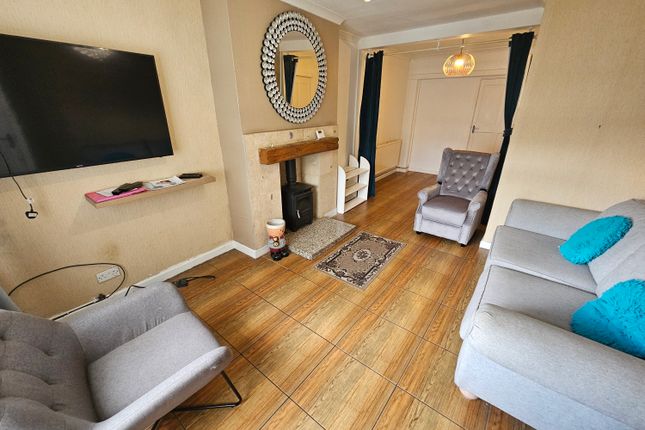 8, Lever Street, Heywood photo 3