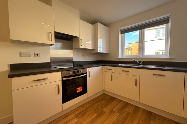 11, Durleigh Avenue, GRANTHAM photo 4