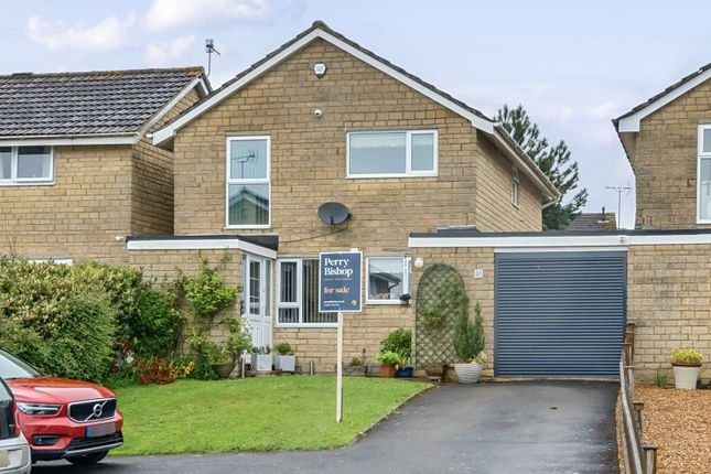 Link-detached house for sale in Stratton Heights, Cirencester, Cotswold