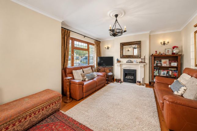 32, Heathfield Rise, Ruislip photo 4