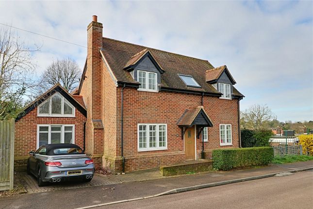 Thumbnail Detached house for sale in Vantorts Close, Sawbridgeworth, Hertfordshire
