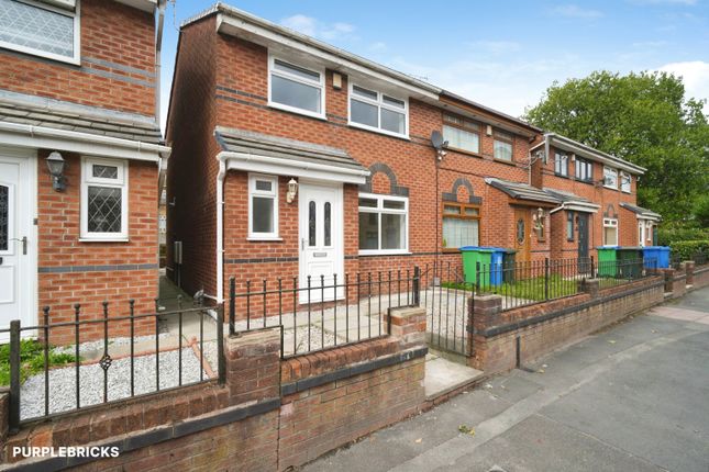 665, Halifax Road, Rochdale photo 2
