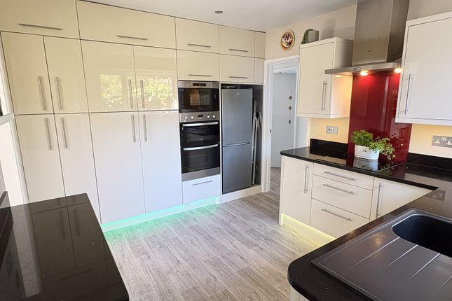 5, Apple Tree Drive, Winscombe photo 3