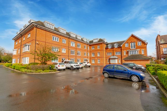 Flat to rent in Regency Point, Radcliffe Road, West Bridgford, Nottingham