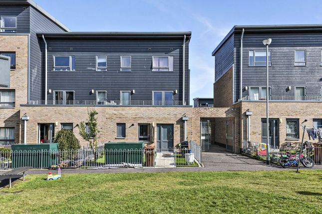 A Larger Local Choice Of 4 Bedroom Houses For Sale In