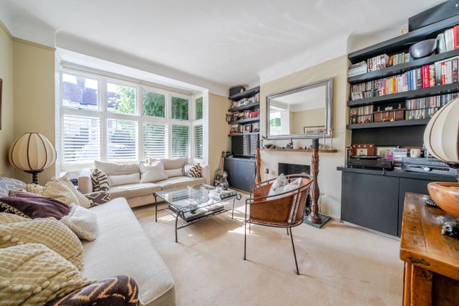 17, Birchlands Avenue, London photo 3