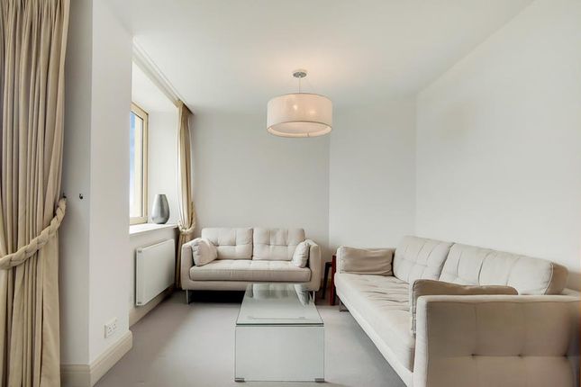 Flat for sale in Kings Road, London