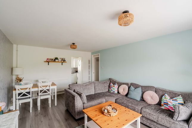 8 The Orchards, BRISTOL photo 4