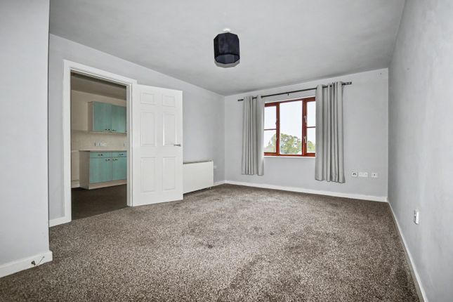 Flat 4, Crosthwaite Court, Pontefract photo 4