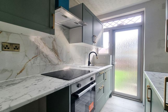 25, Stainton Road, Enfield photo 4