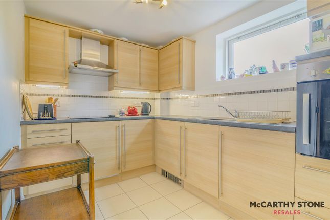 45 Cartwright Court, 2 Victoria Road, Malvern photo 4