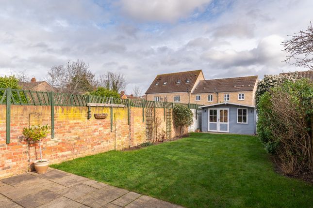 25, Goldington Avenue, Bedford photo 3