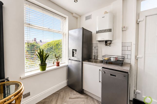 6 Coppice Avenue, Accrington photo 4