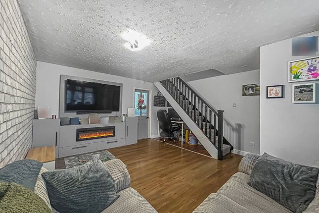 Helston Avenue, Stoke-on-Trent photo 3