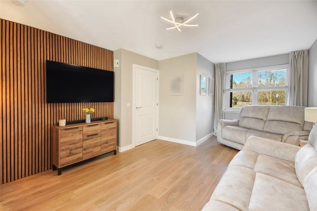 19, Garngaber Place, Glasgow photo 2