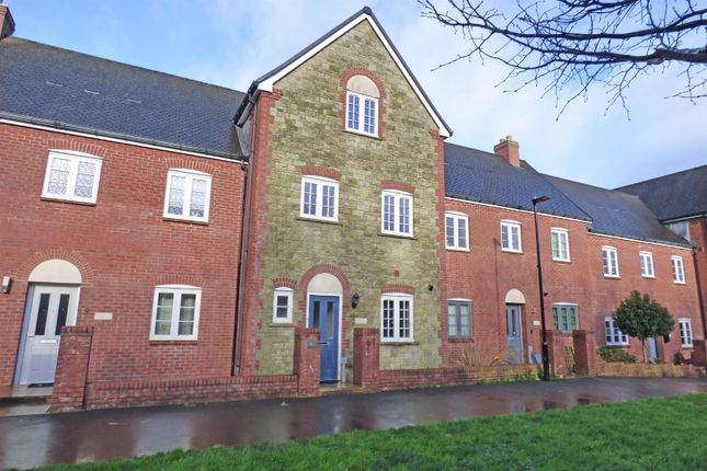 Thumbnail Town house for sale in Bramble Patch, Shaftesbury