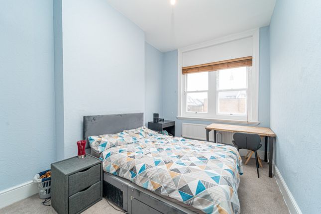 Flat for sale in Crouch End Hill, London
