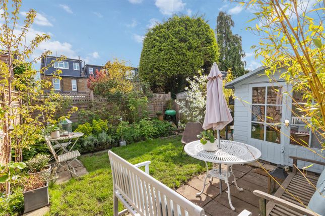Flat for sale in Chestnut Road, London