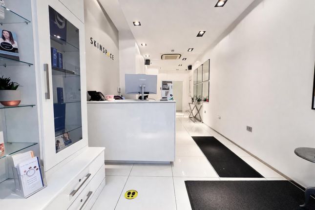 Studio house on 24, Cross Street, Reading, £2,100/mo
