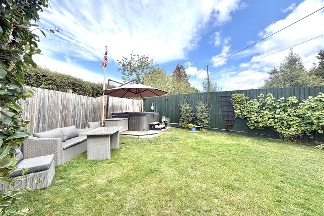 Field View, Cole Street Lane, Gillingham photo 3