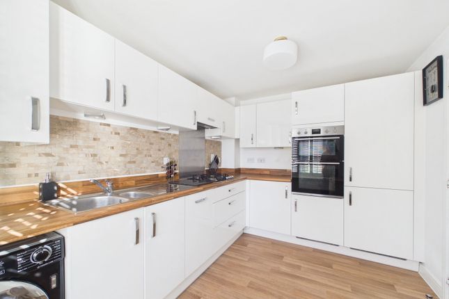 23, Baines Way, Woodbridge photo 4