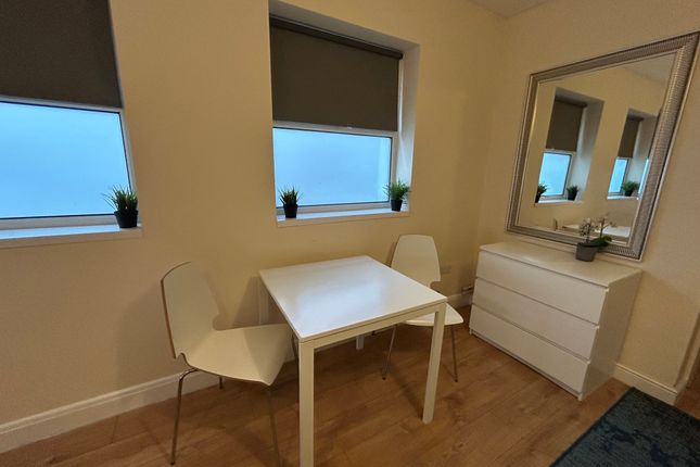 Flat 3 219, Newport Road, Cardiff photo 5