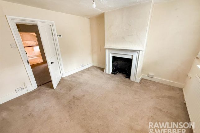 43, High Street, Thames Ditton photo 2