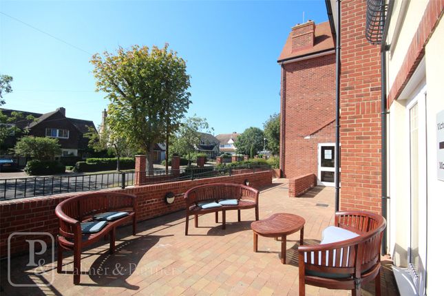 Flat for sale in Hadleigh Road, Frinton-On-Sea, Essex