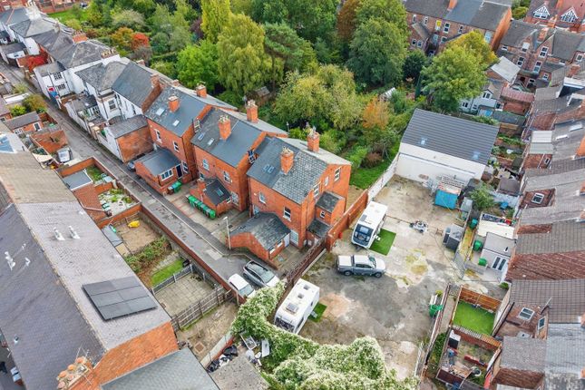 4 Bedroom Semi-Detached in NG7 6JB