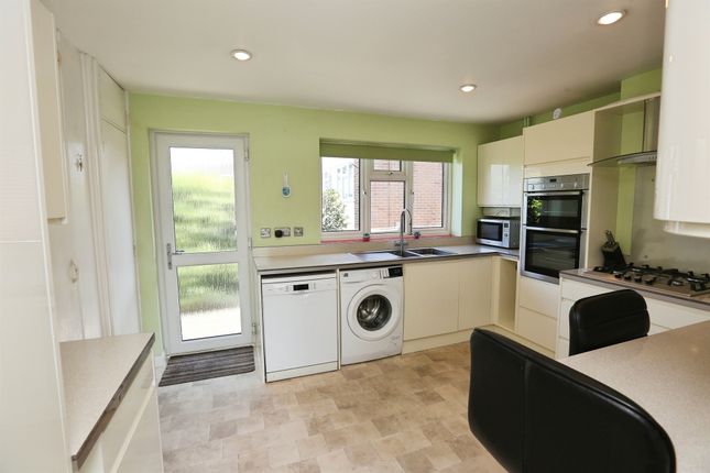 9, Tudor Gardens, Southampton photo 4